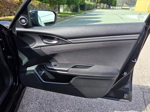 Used 2018 Honda Civic Si image 31