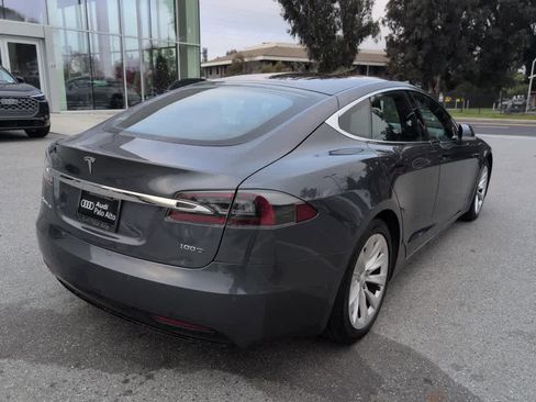 Used 2019 Tesla Model S 100D image 3