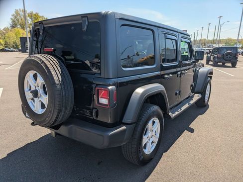 Used 2022 Jeep Wrangler Unlimited Sport AWD/4WD image 5