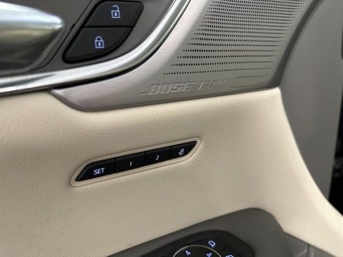 Used 2021 Cadillac XT5 Premium Luxury image 11