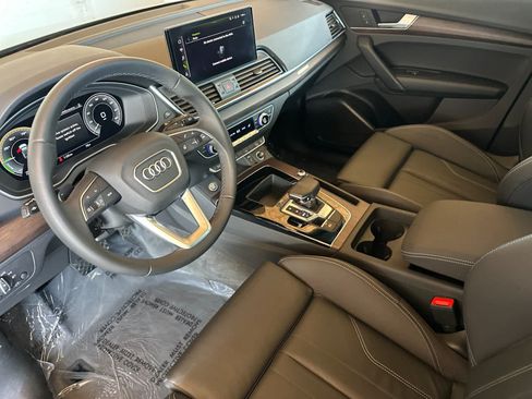 Used 2023 Audi Q5 e Premium w/ Convenience Package AWD/4WD image 11
