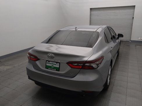 Used 2022 Toyota Camry LE w/ Convenience Package FWD image 7
