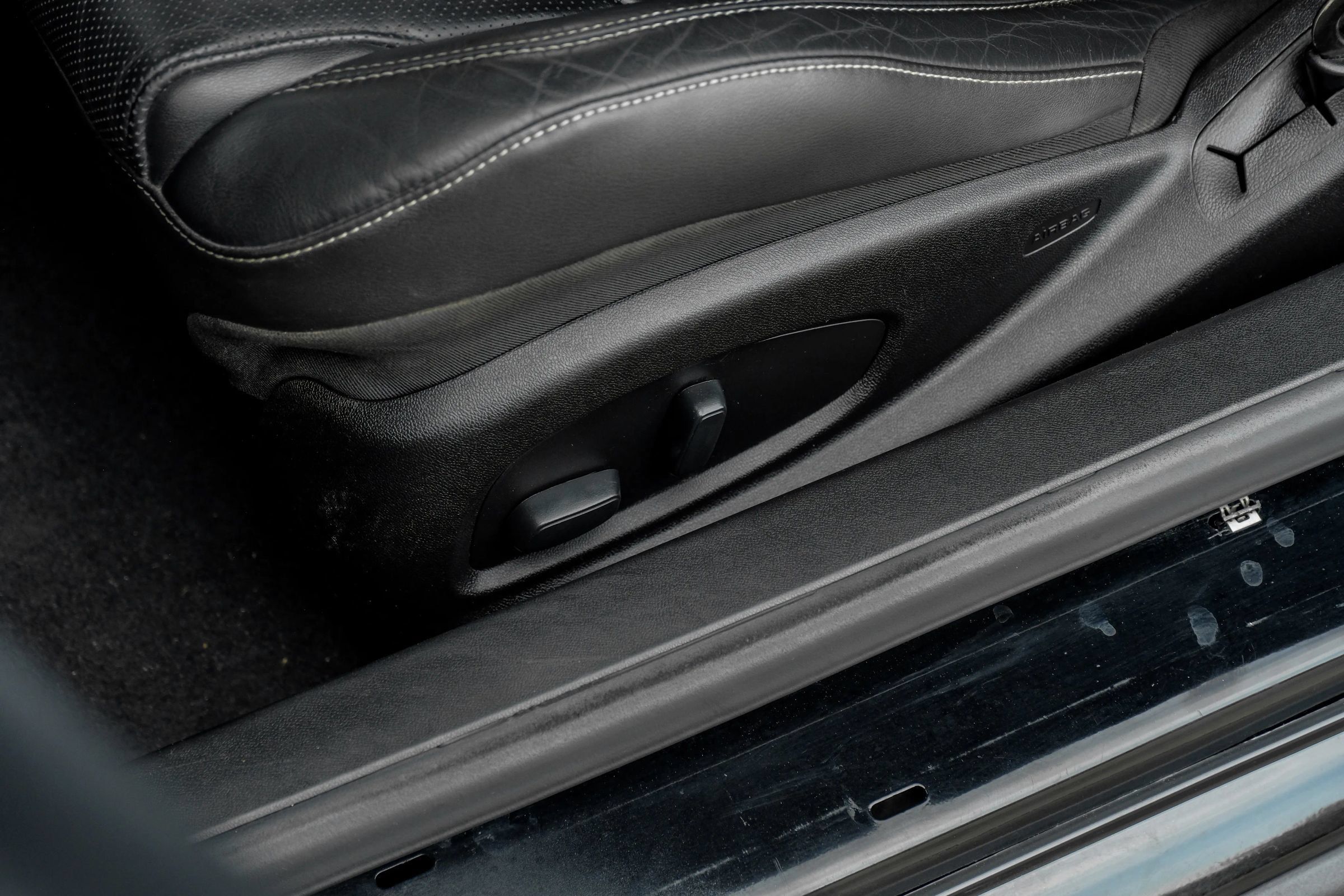 Used 2019 Chevrolet Camaro LT RWD image 40