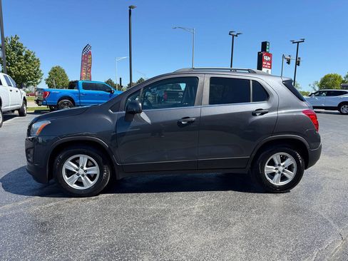 Used 2016 Chevrolet Trax LT w/ LT Convenience Package FWD image 4