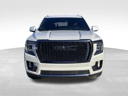 Used 2023 GMC Yukon Denali Ultimate image 2