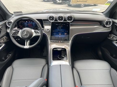 New 2025 Mercedes-Benz GLC 350e 4MATIC image 12