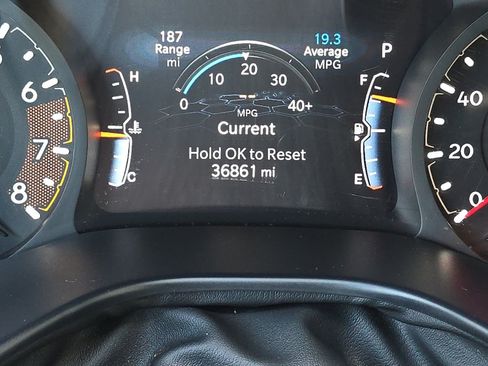 Used 2025 Jeep Compass Limited AWD/4WD image 30