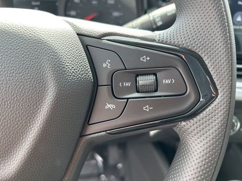 New 2026 Chevrolet Trax LS w/ LS Convenience Package FWD image 22