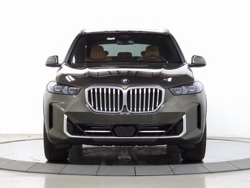 Used 2026 BMW X5 xDrive40i w/ Premium Package AWD/4WD image 2