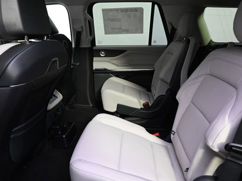 New 2026 Lincoln Navigator Reserve w/ Jet Appearance Package AWD/4WD image 21