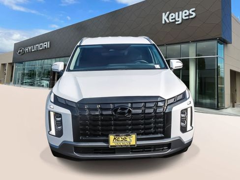 Used 2023 Hyundai Palisade SEL FWD image 2