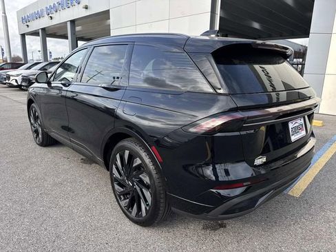 New 2026 Lincoln Nautilus Reserve image 5