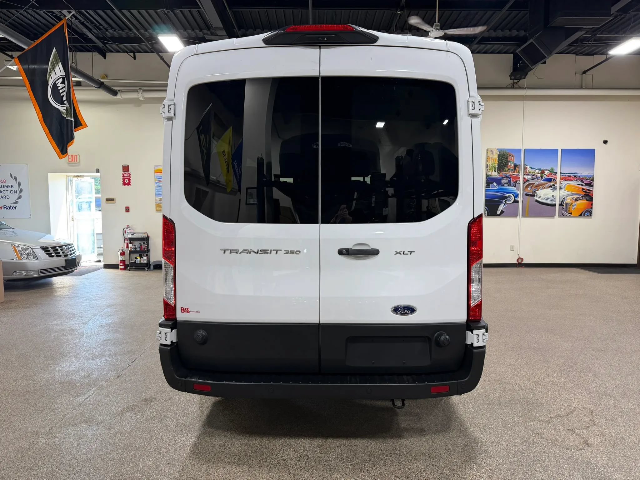 Used 2024 Ford Transit 350 XLT RWD image 11