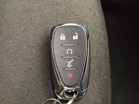 Used 2019 Chevrolet Equinox LT image 32