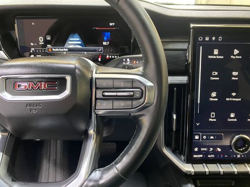 Used 2025 GMC Acadia Elevation image 35