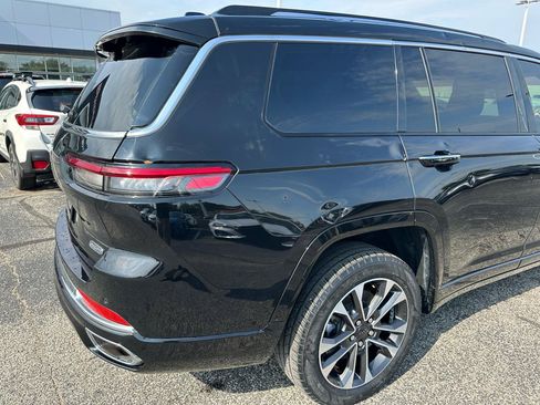 Used 2021 Jeep Grand Cherokee L Overland w/ Luxury Tech Group IV AWD/4WD image 14