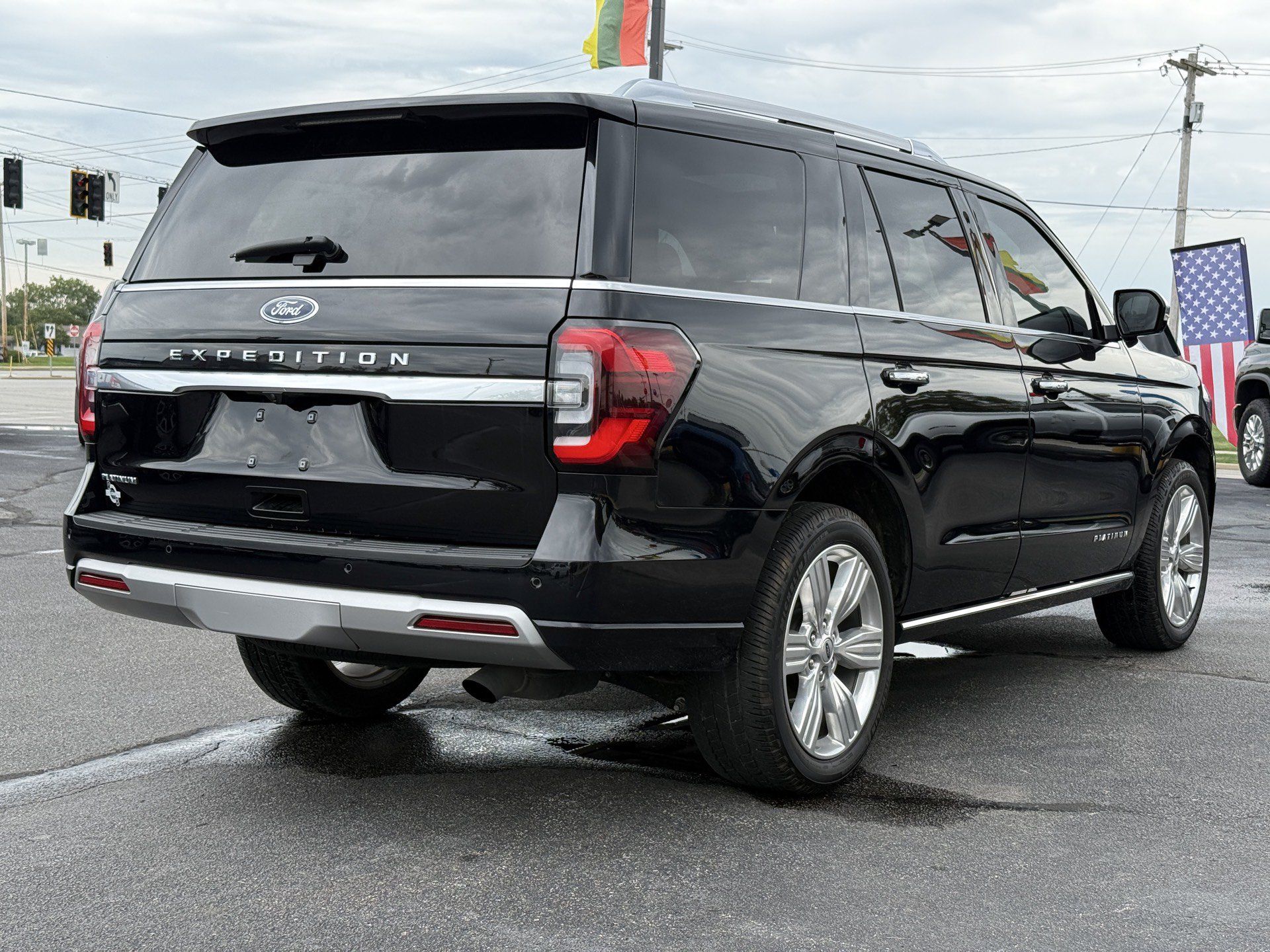 Used 2023 Ford Expedition Platinum AWD/4WD image 8