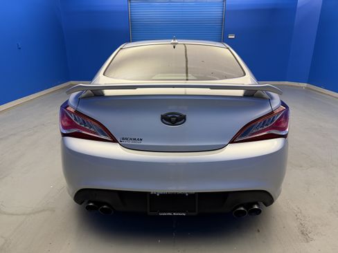 Used 2013 Hyundai Genesis 2.0T RWD image 6