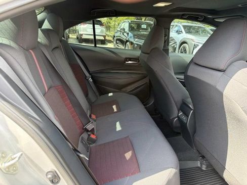 Used 2024 Toyota Corolla SE w/ SE Premium Package FWD image 19