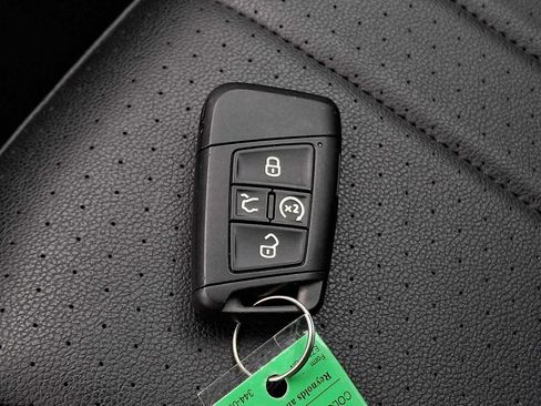 Certified 2024 Volkswagen Tiguan SE AWD/4WD image 21