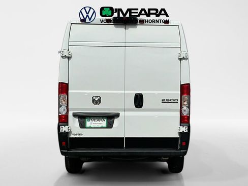 Used 2025 RAM ProMaster 2500 w/ Convenience Group FWD image 4