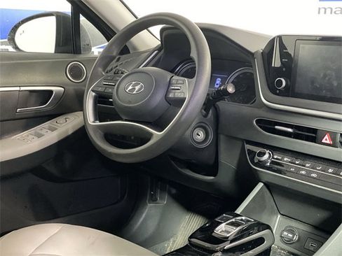 Used 2022 Hyundai Sonata SE w/ Cargo Package image 10