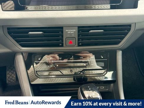 New 2026 Volkswagen Jetta SE image 9