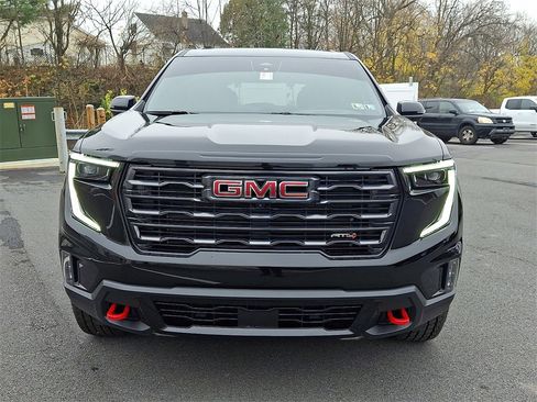 Used 2025 GMC Acadia AT4 image 2