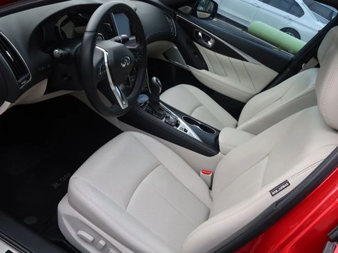 Used 2022 INFINITI Q50 Sensory image 16