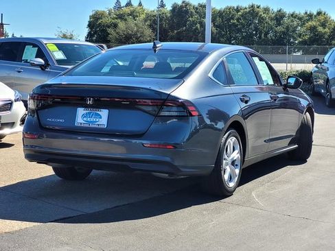 Certified 2025 Honda Accord LX image 4