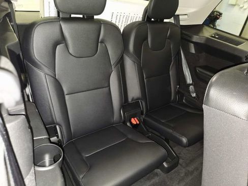 Used 2016 Volvo XC90 T6 Momentum w/ Momentum Plus Package image 14