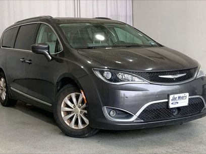 Used 2018 Chrysler Pacifica Touring-L Plus w/ Advanced Safetytec Group