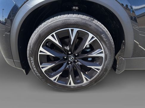 Used 2024 MAZDA CX-90 Plug-In Hybrid w/ Premium Plus AWD/4WD image 9