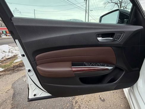 Used 2016 Acura TLX w/ Technology Package FWD image 15