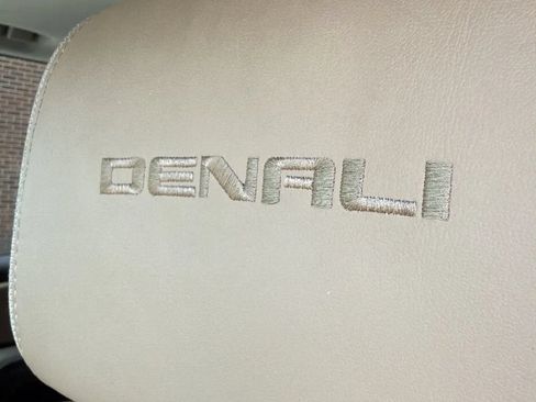 Used 2018 GMC Sierra 1500 Denali w/ Denali Ultimate Package AWD/4WD image 22