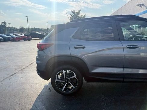 Used 2021 Chevrolet TrailBlazer RS w/ Sun and Liftgate Package AWD/4WD image 4