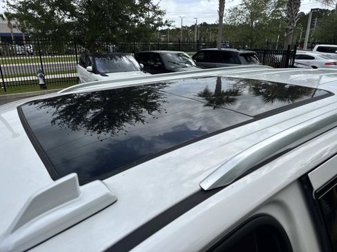 Used 2023 Chevrolet Tahoe Premier RWD image 36