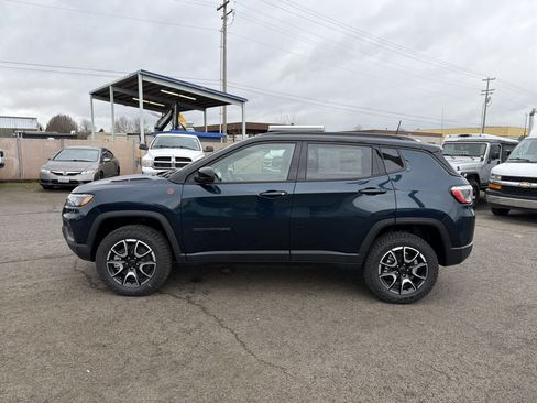 New 2026 Jeep Compass Trailhawk image 2