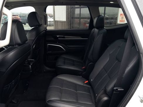 Used 2022 Kia Telluride SX w/ Nightfall Edition Package image 12