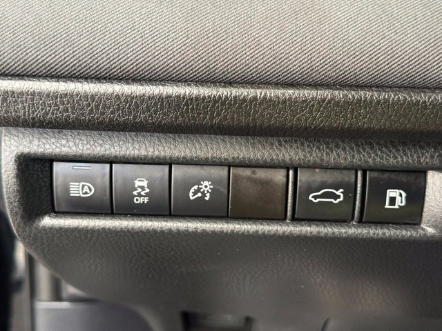 Used 2025 Toyota Camry LE FWD image 29