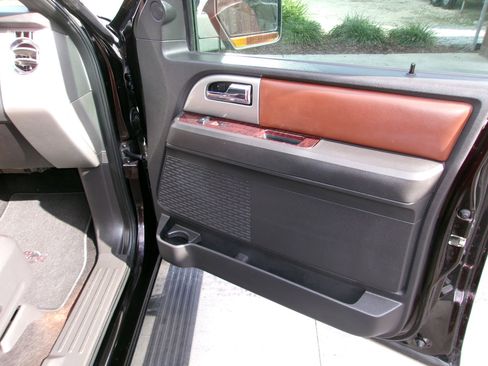 Used 2013 Ford Expedition EL King Ranch image 18