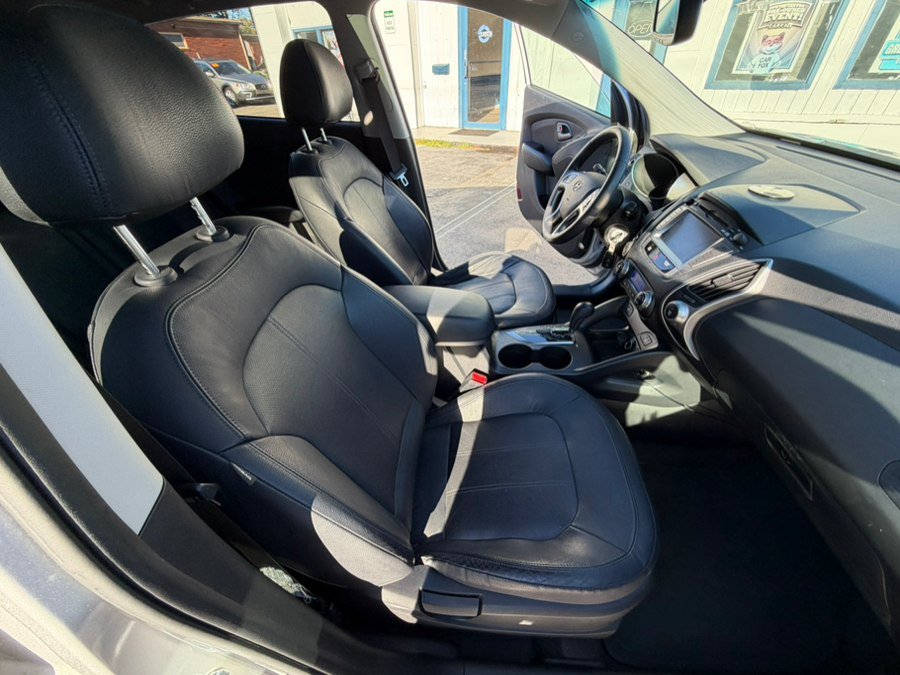 Used 2012 Hyundai Tucson Limited w/ Premium Pkg AWD/4WD image 22