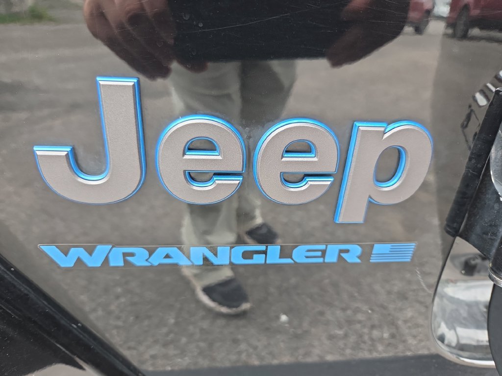 Used 2023 Jeep Wrangler Unlimited Rubicon 4xe AWD/4WD image 24