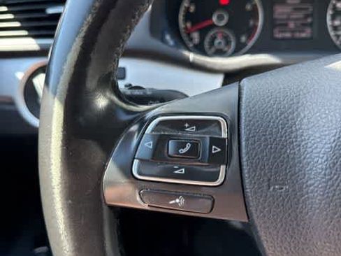 Used 2013 Volkswagen Passat 2.5 SE FWD image 16