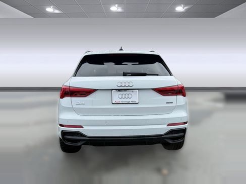 New 2025 Audi Q3 2.0T Premium image 9