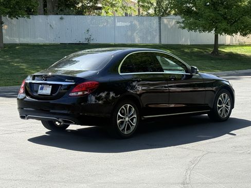 Used 2015 Mercedes-Benz C 300 4MATIC Sedan image 4