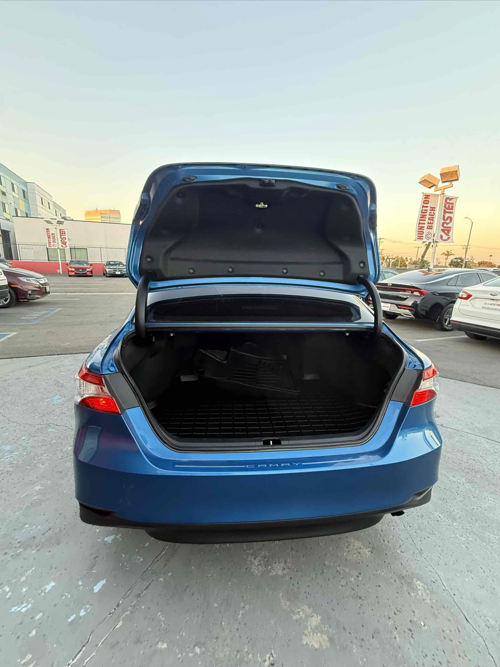 Used 2020 Toyota Camry LE w/ Carpet Mat Package FWD image 16