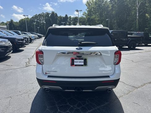 Used 2021 Ford Explorer Limited w/ Equipment Group 301A RWD image 8
