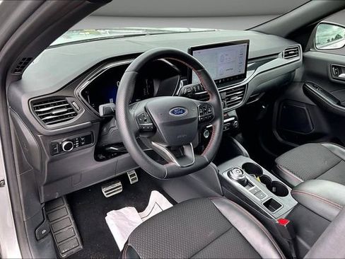Used 2024 Ford Escape ST-Line w/ Tech Pack #1 AWD/4WD image 16