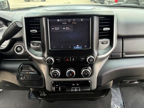 Used 2024 RAM 2500 Big Horn AWD/4WD image 20
